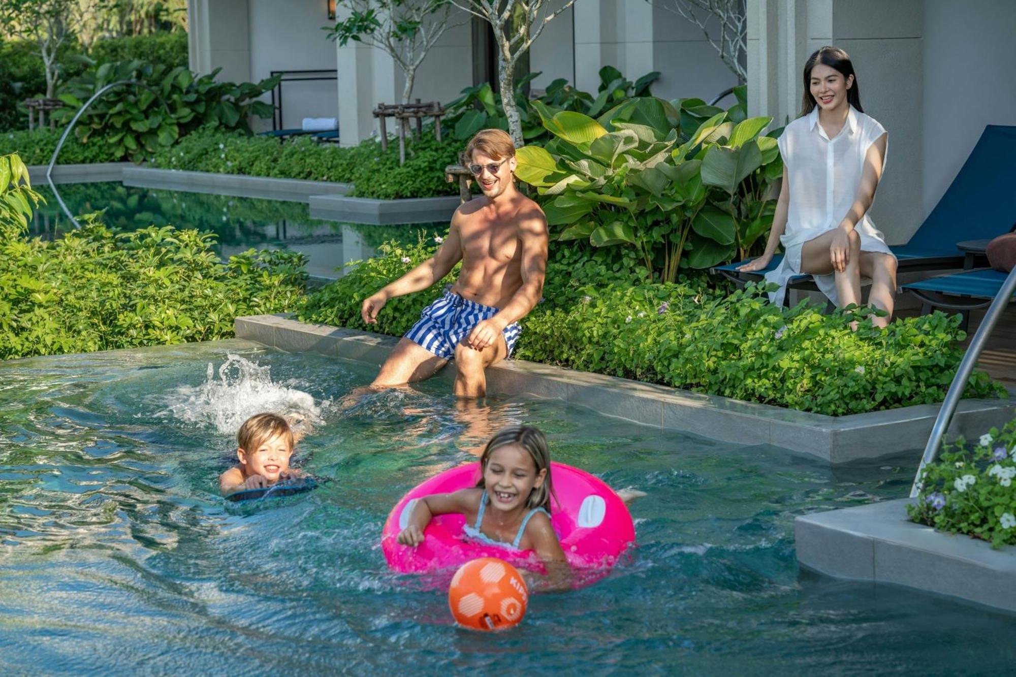 Khao Lak Marriott Beach Resort & Spa Exterior foto